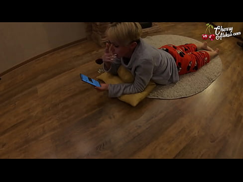 ❤️ Crazy blonde suger stor pikk suger og spretter på den - analsex Porno hos oss ️❤