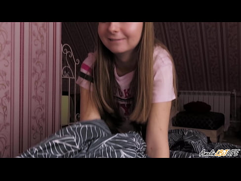 ❤️ Blondie suger BFF's dypt og får sperm i munnen Porno hos oss ️❤